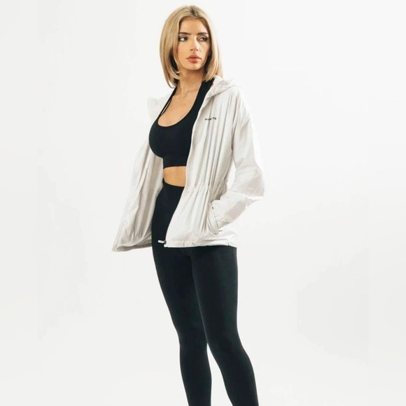 Alphalete Infinity Explorer Jacket in White (xs) - Picture 3 of 4